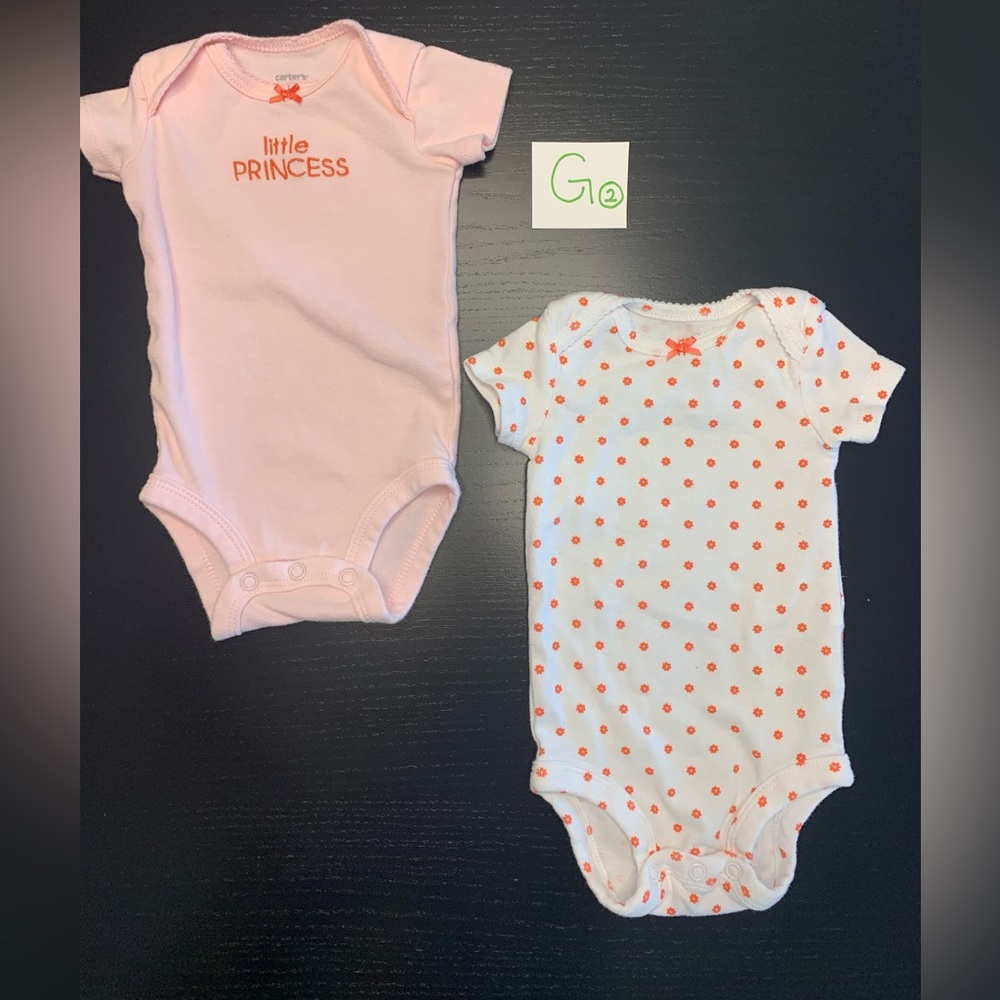 $3.00 w/Bundle 💝—Carter's Pink and White Onesie Duo